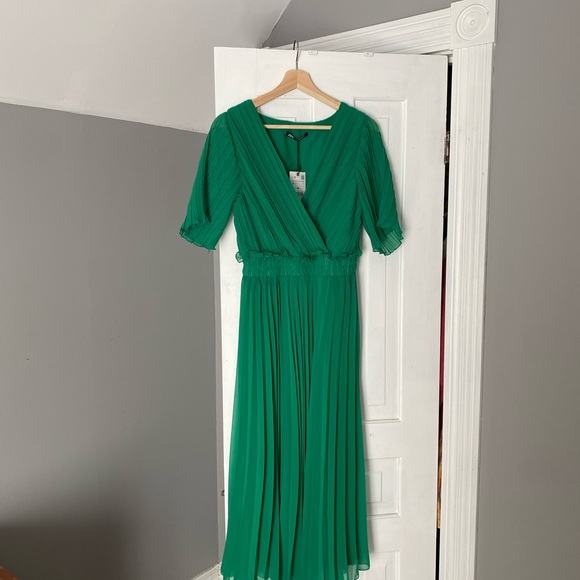 SOLD Zara dress - Picture 2 of 5